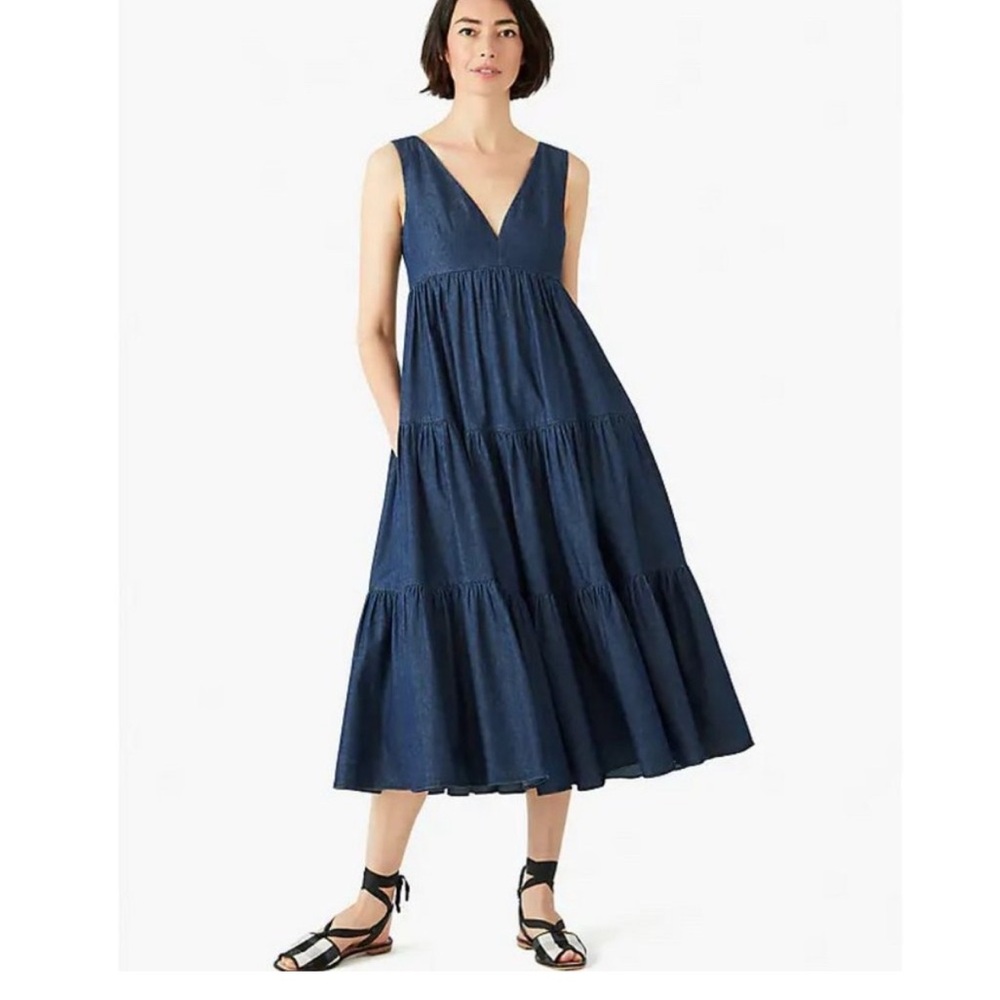 KATE SPADE
Kate Spade Chambray Vineyard Midi Dress. Sleeveless V neck Dress